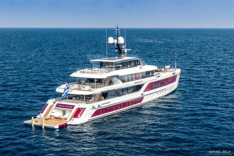 Quinta Essentia yacht exterior 13