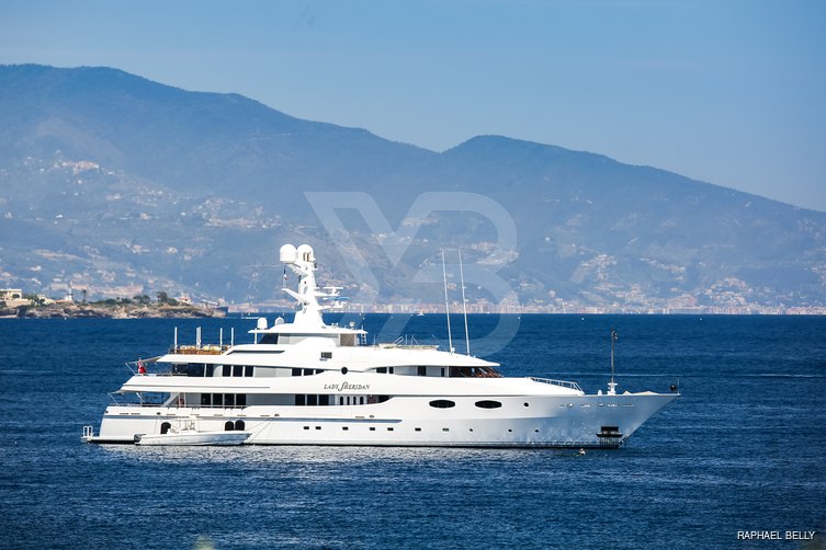 Amaral yacht exterior 6