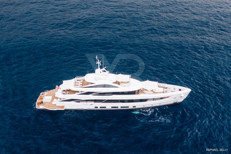 Lady I yacht exterior 10