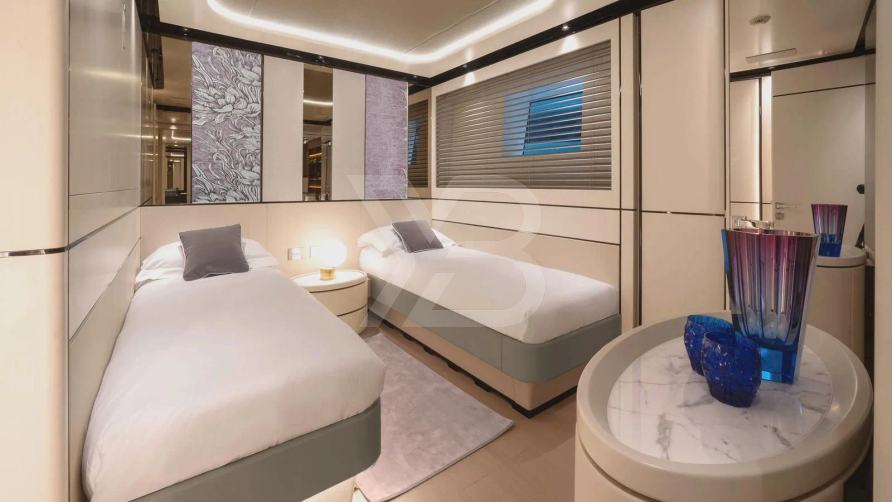 Eva4Eva yacht interior 31