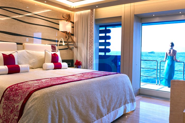 Draak yacht interior 21