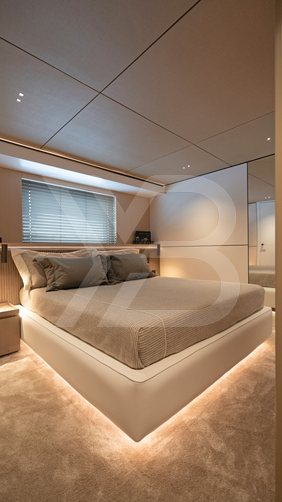 Queen Tati yacht interior 25