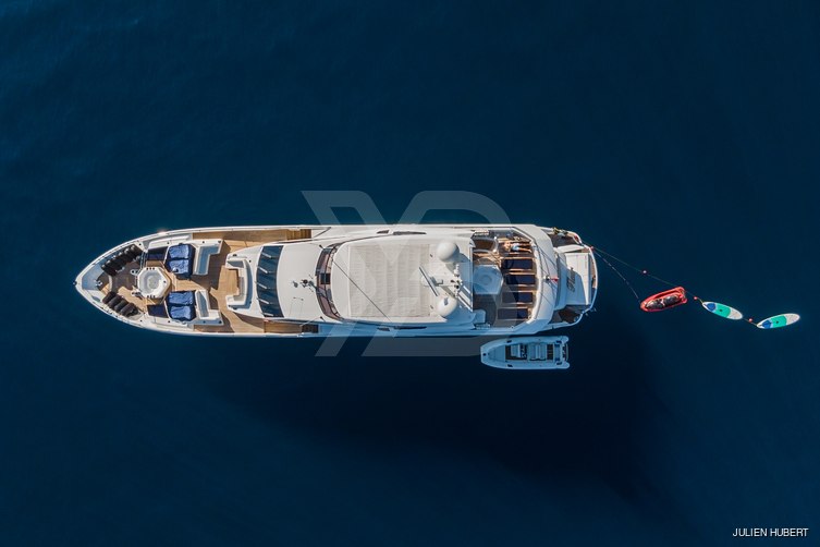 Fleur yacht exterior 5