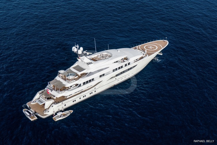 Gigia yacht exterior 7