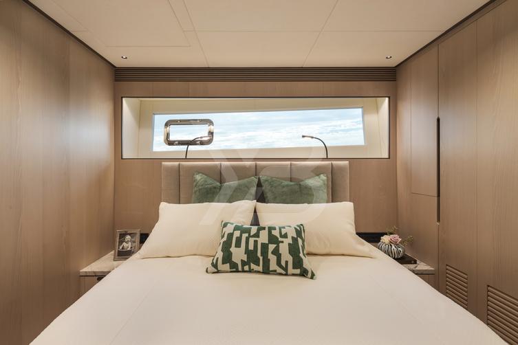 Amethyst yacht interior 33