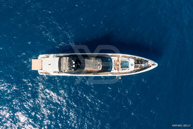 Jimmy yacht exterior 33