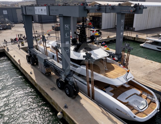 Night Fury II yacht exterior 8