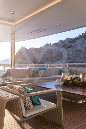 Artisan yacht interior 117