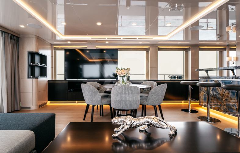 Heeus yacht interior 12