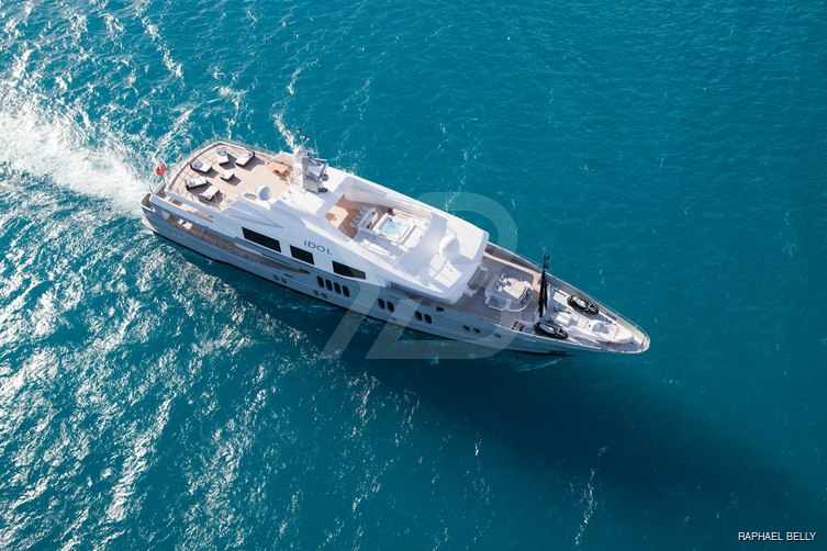 Idol yacht exterior 16