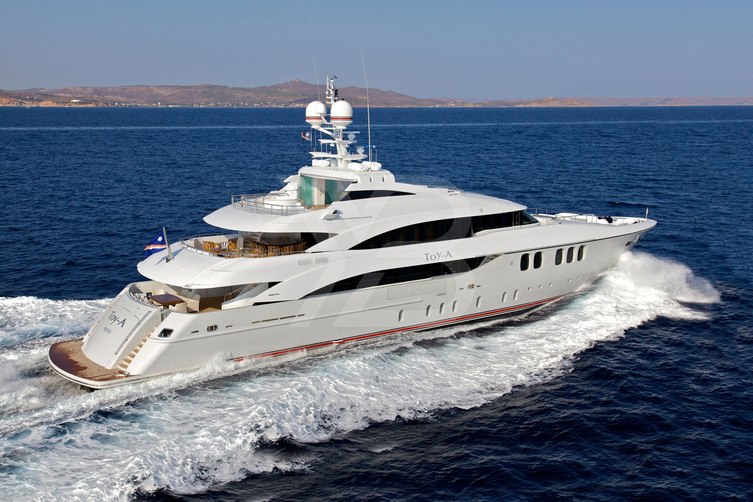 Toy-A yacht exterior 5