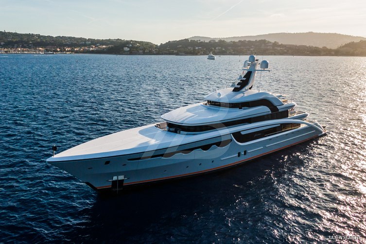 Starlust yacht exterior 110