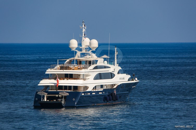 Andiamo yacht exterior 7