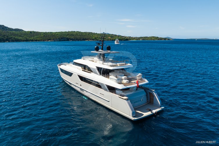 Mouchka yacht exterior 5