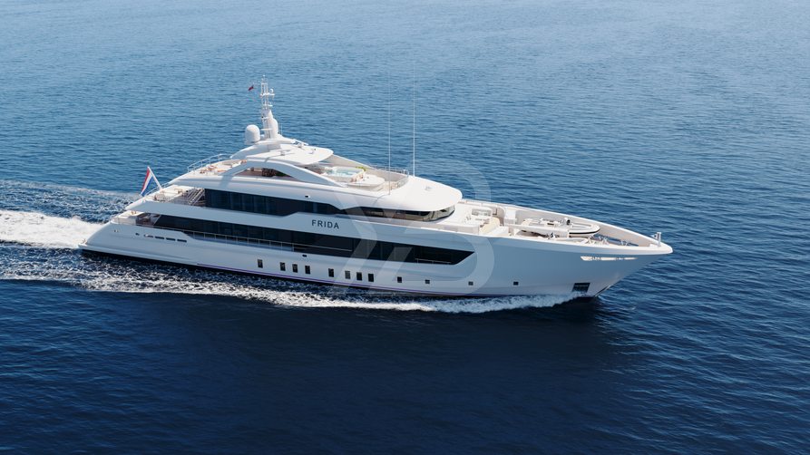 Frida yacht exterior 2