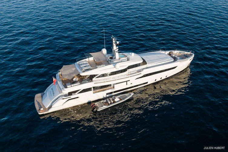 Timeless yacht exterior 23