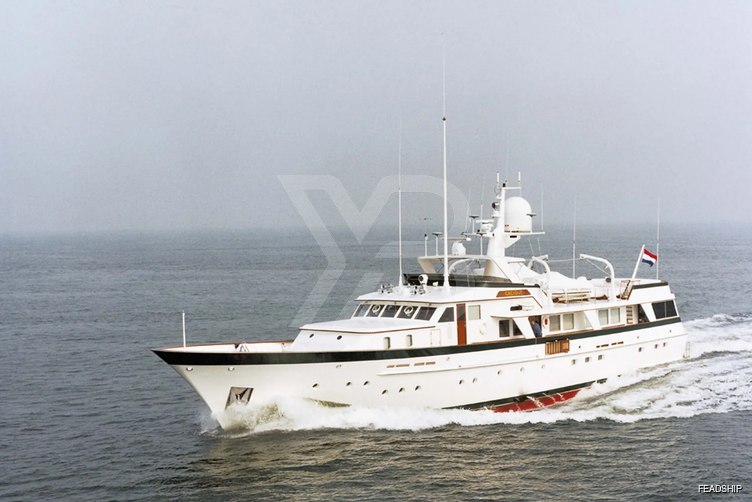 Yes yacht exterior 2