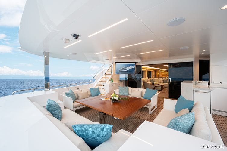 Horizon FD100 /913 yacht interior 5