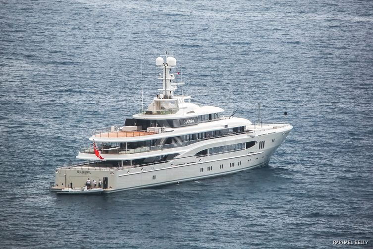 Global yacht exterior 17