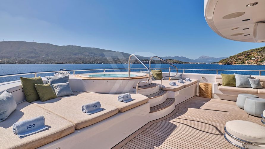 Sojo yacht exterior 3