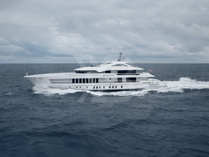 Juno yacht exterior 9