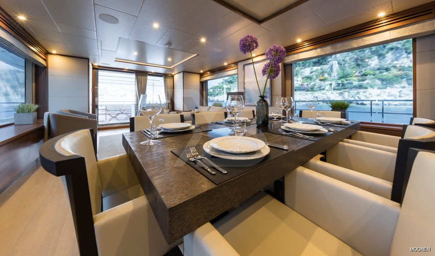 Belle yacht interior 8