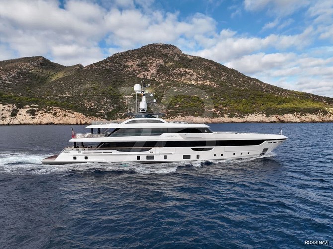 Piacere yacht exterior 18