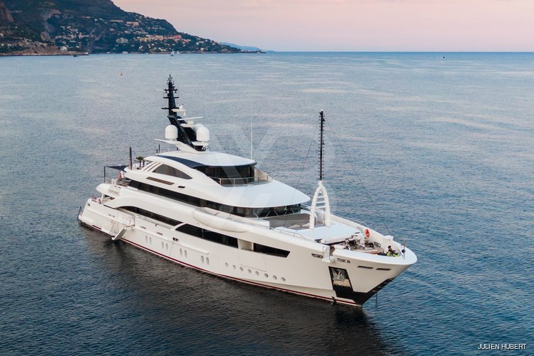 Florentia yacht exterior 45