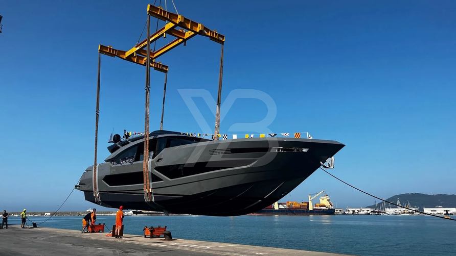 Grey Goose I yacht exterior 10