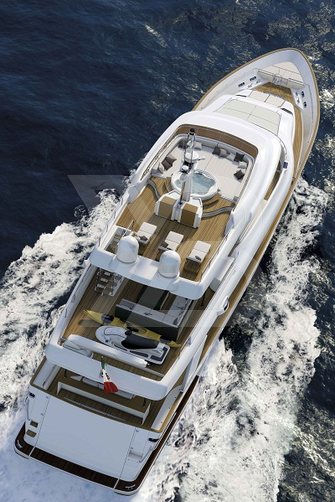 Manta yacht exterior 3