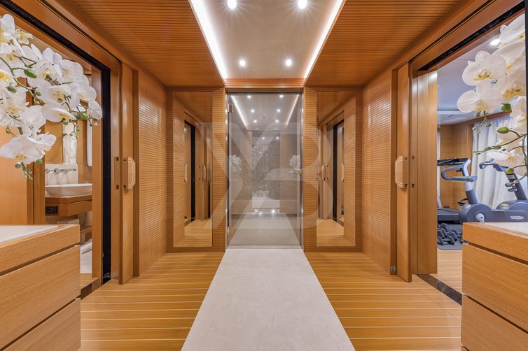 Spectre yacht interior 18