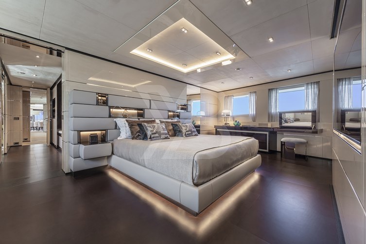 K2 yacht interior 52