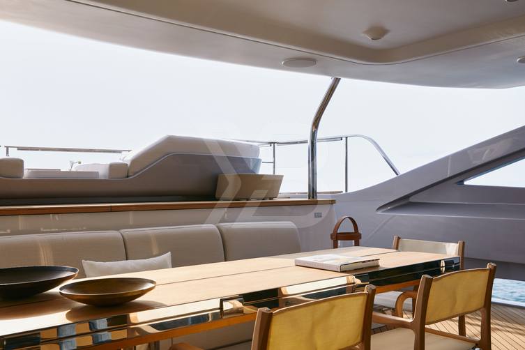 Tanelorn yacht interior 74