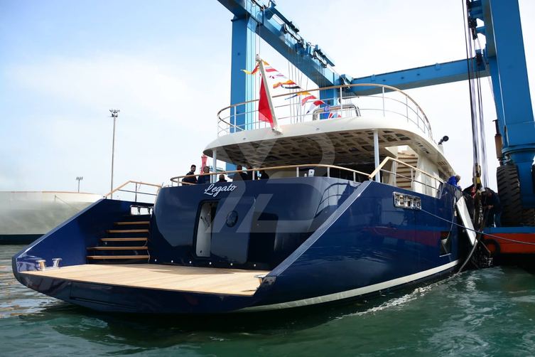 Legato yacht exterior 6