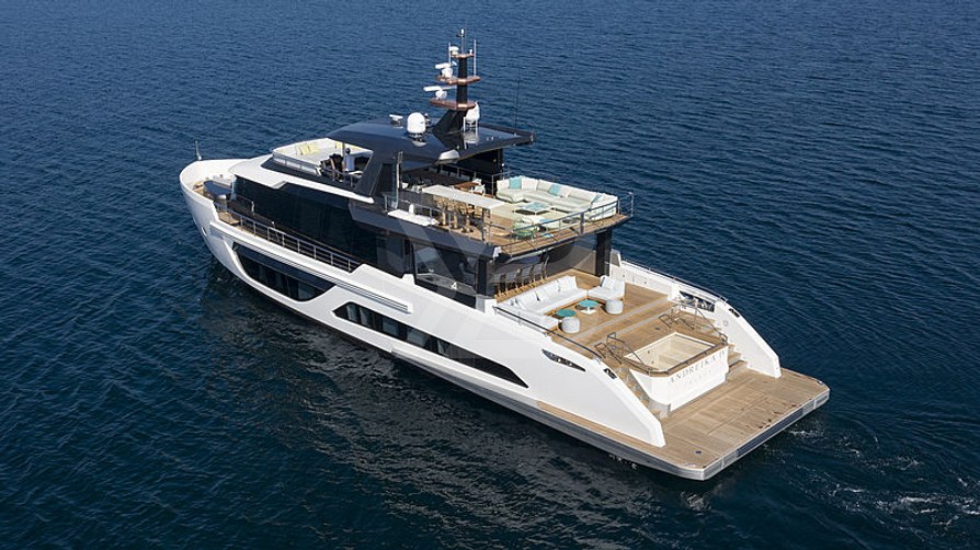 Saint V yacht exterior 2