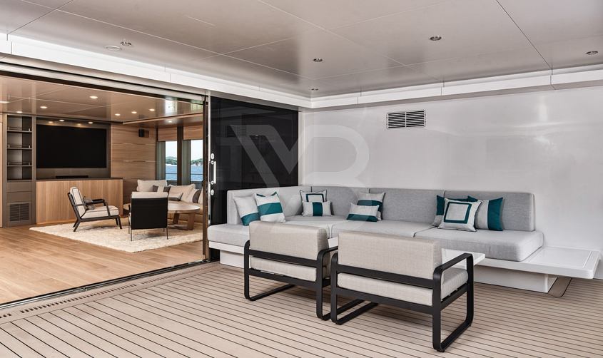 Reduce yacht interior 11