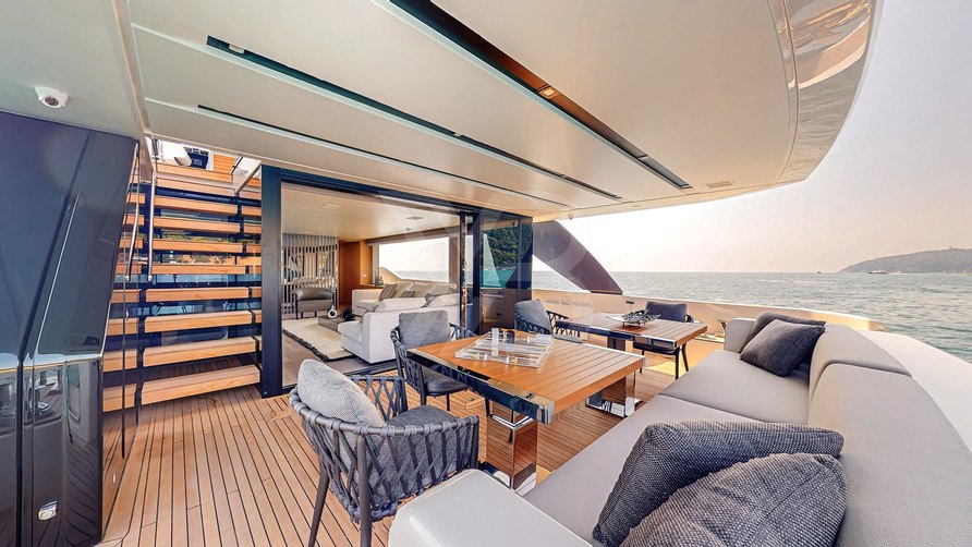 Eight13 yacht interior 5