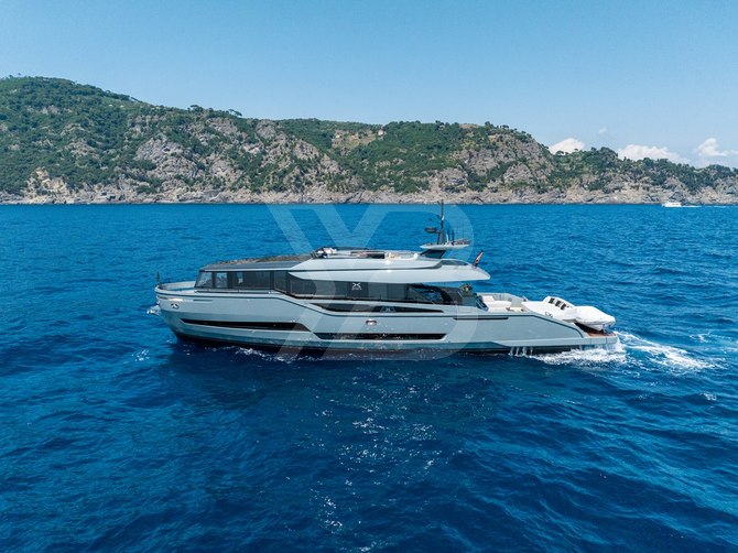 Martita yacht exterior 2