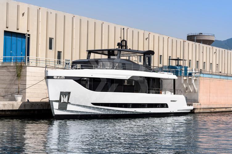 Arcadia A80new  /01 yacht exterior 46