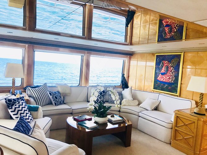 Lady Azul yacht interior 8