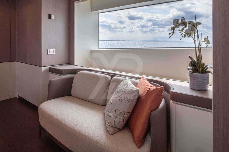 Yesenia yacht interior 25