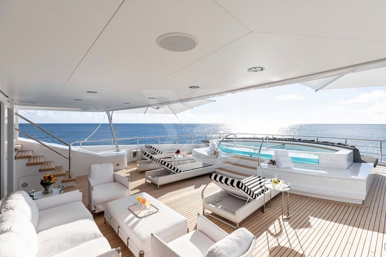 Sea Pearl yacht interior 34