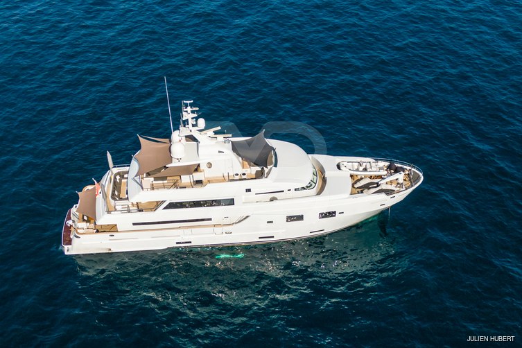 Tommy Belle yacht exterior 8