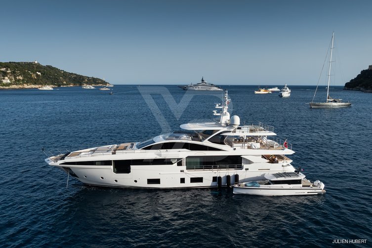 OWO yacht exterior 8