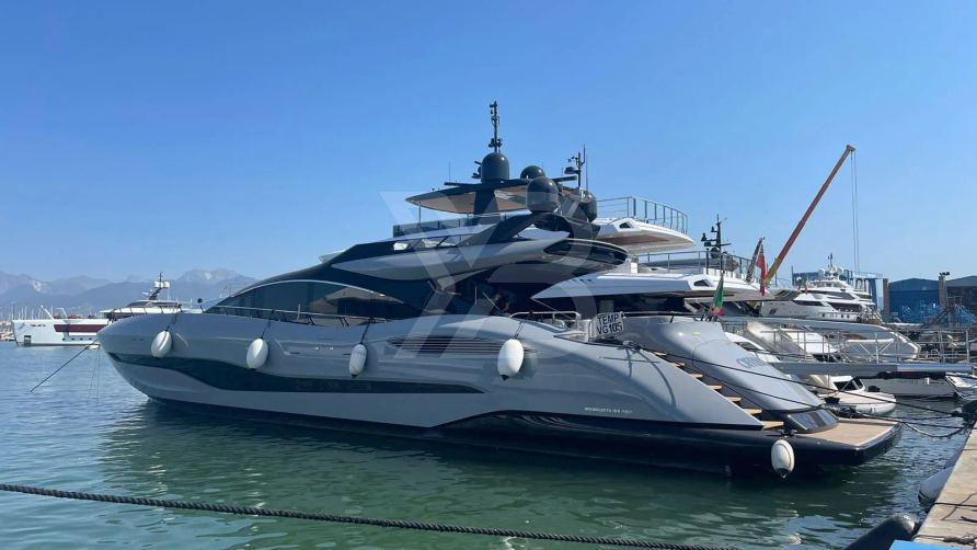 Offline yacht exterior 5