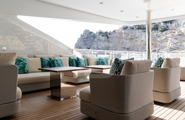 Artisan yacht interior 75