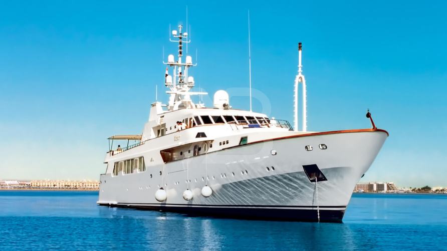 Suite yacht exterior 5