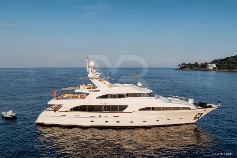 Hoshi yacht exterior 2