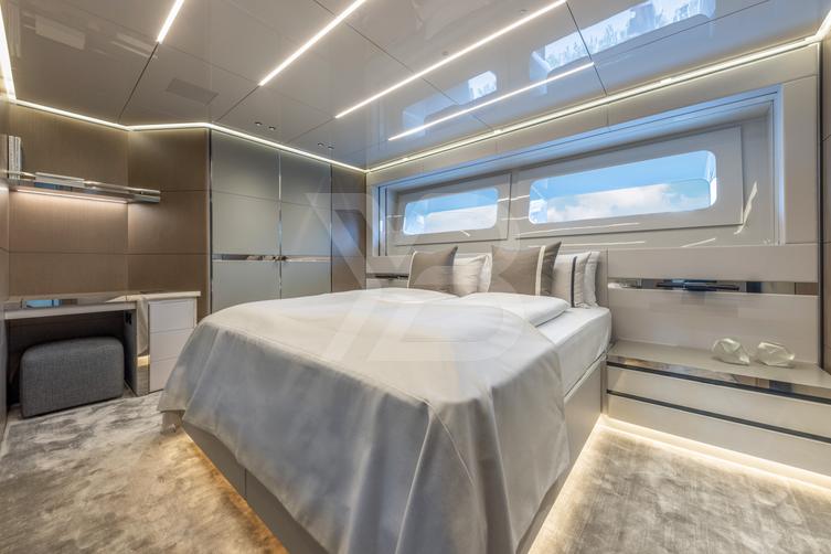 No Stress yacht interior 7