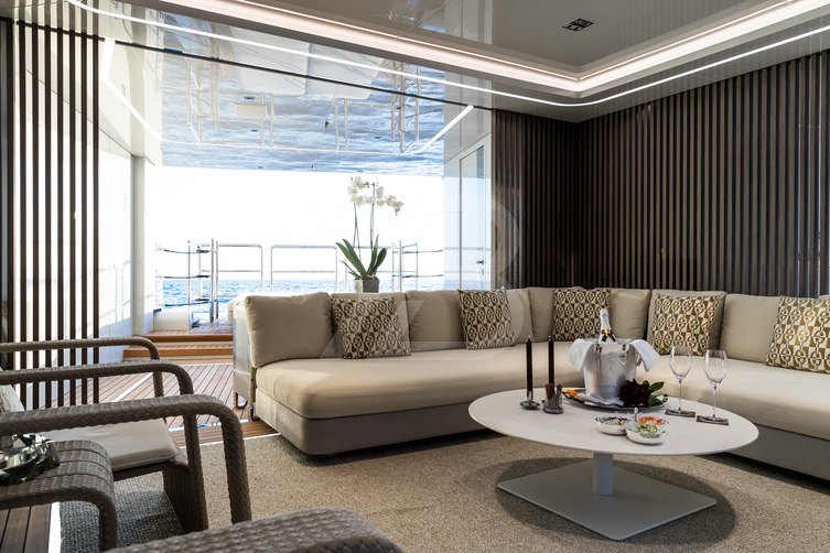 Artisan yacht interior 120